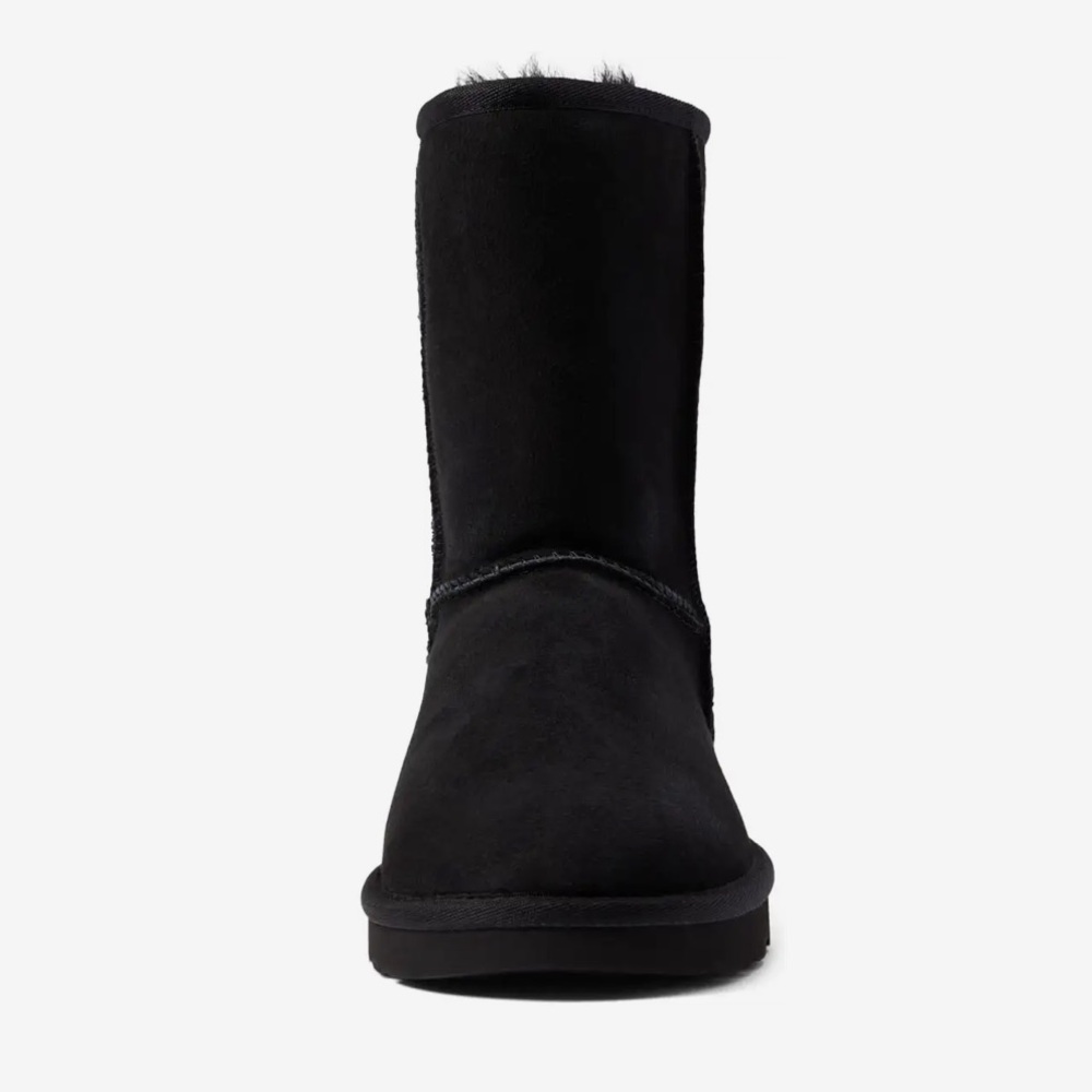 UGG® Classic Short II, Size Women’s 8 - Picture 2 of 10